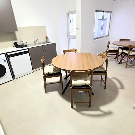 3br Gem, - 1gb Wi-fi * Larnaca